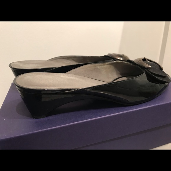 Stuart Weitzman Peep-toe slides - Picture 4 of 6